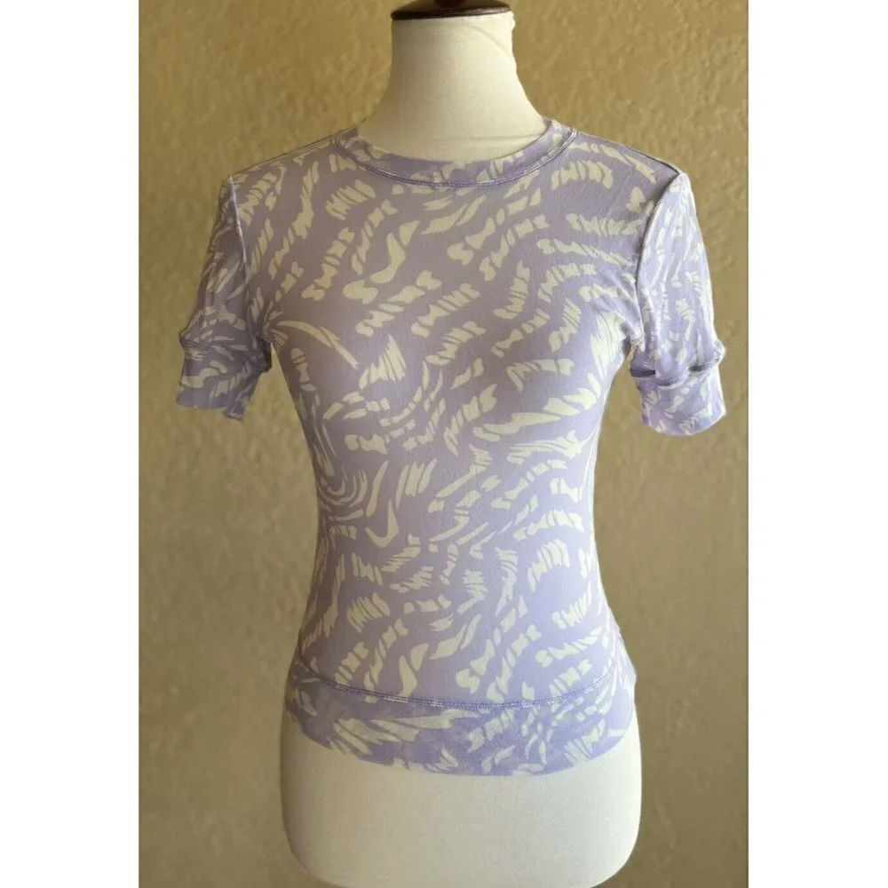 SKIMS Women's  Summer Mesh Short Sleeve Top Size 2X Lilac Swirl - Picture 3 of 7